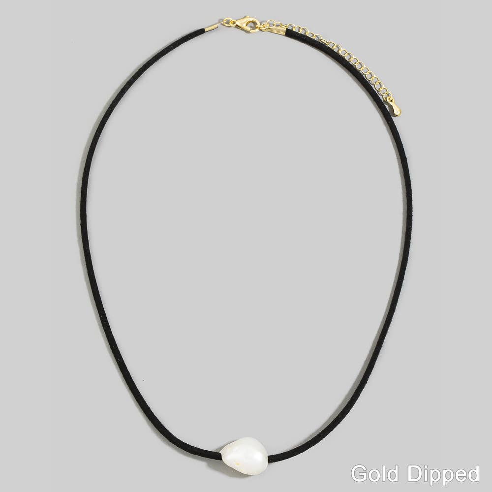 Pearl and Thread Necklace