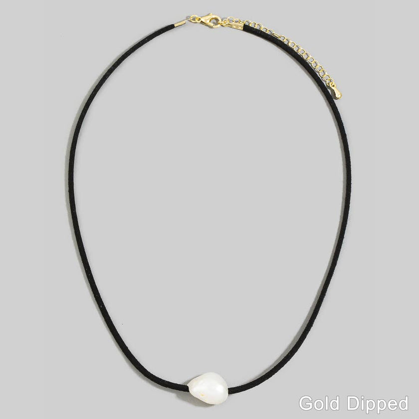 Pearl and Thread Necklace