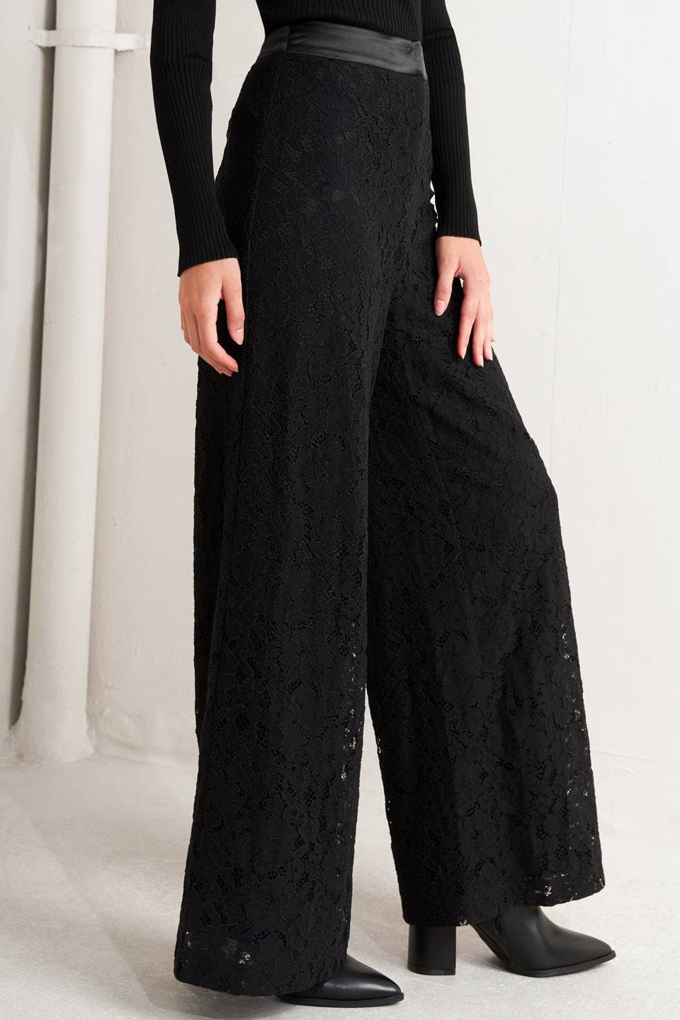 Woven Lace Wide-Leg Pant