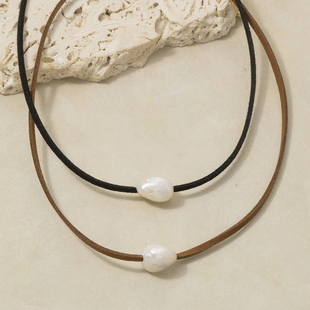 Pearl and Thread Necklace