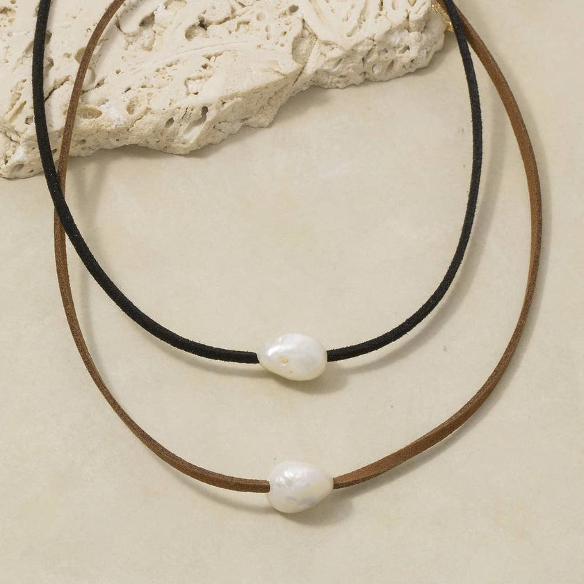 Pearl and Thread Necklace
