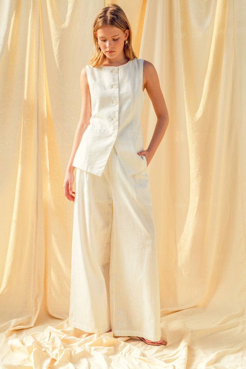 The White Sands Linen Top