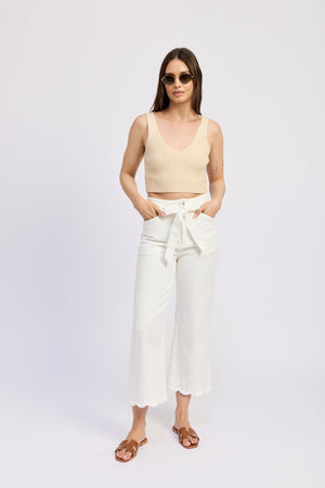 Distressed Scallop Hem Pants/ White