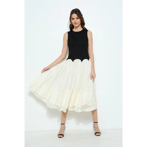 Scalloped Contrast Fit & Flare Midi Dress