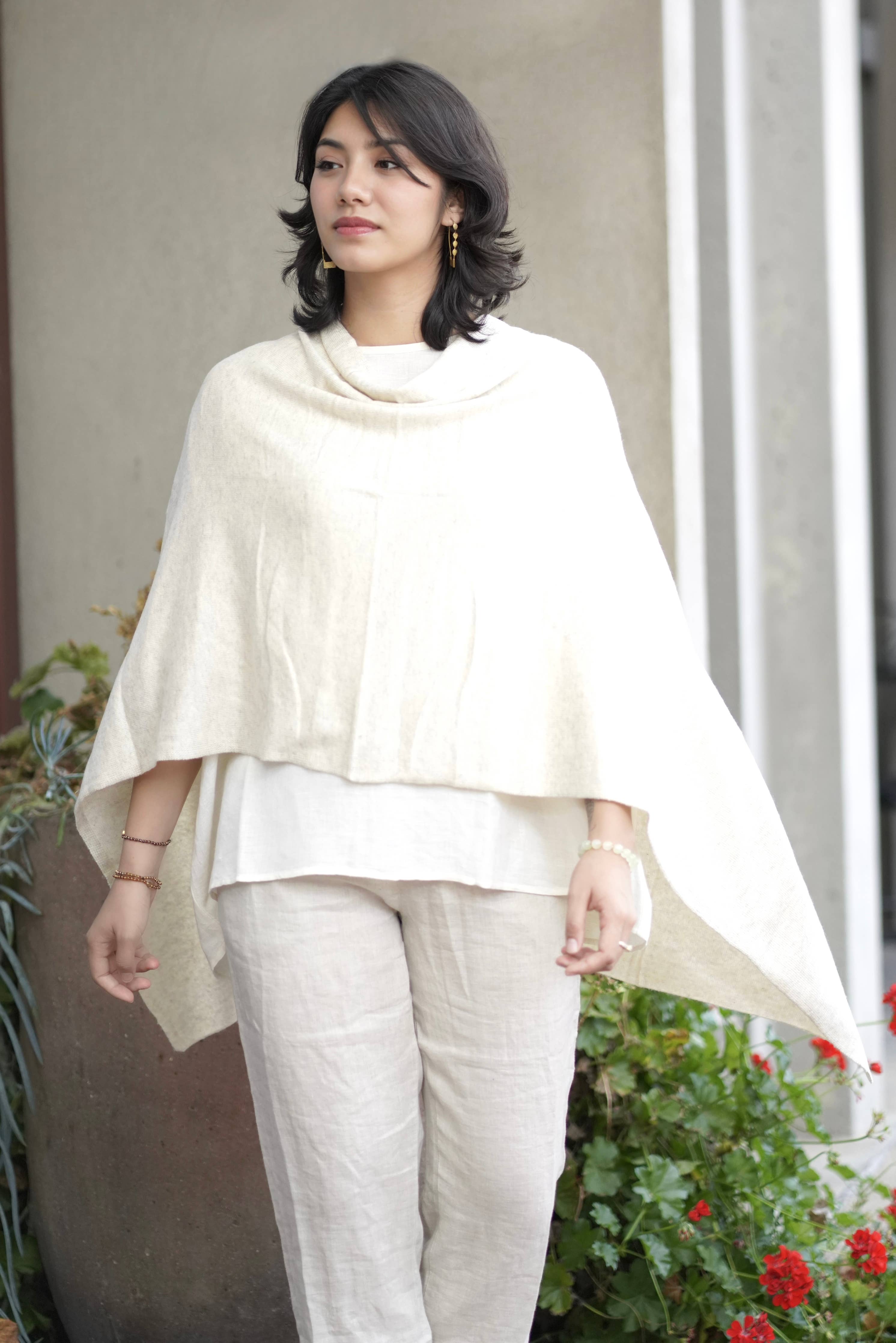 Cashmere Poncho Ivory